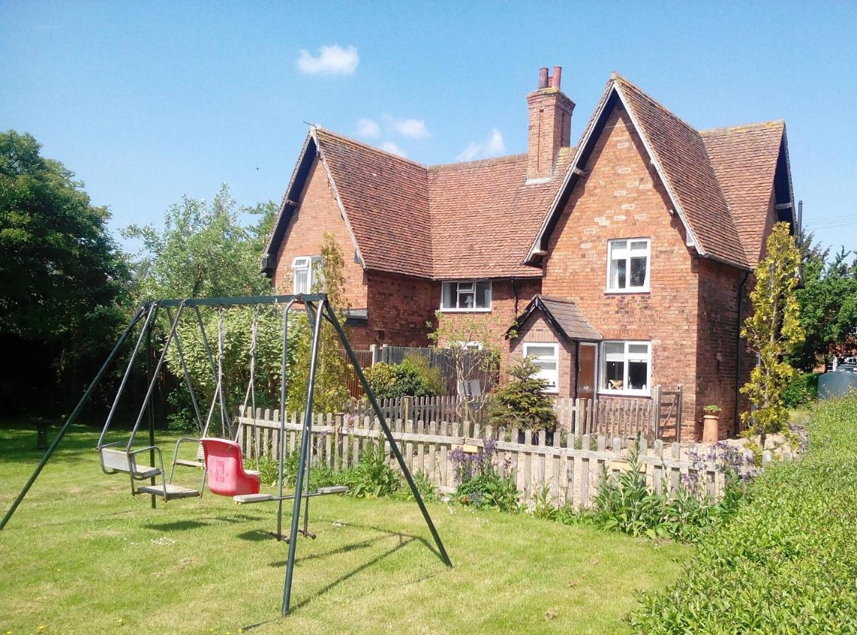 Flo's Self-catering